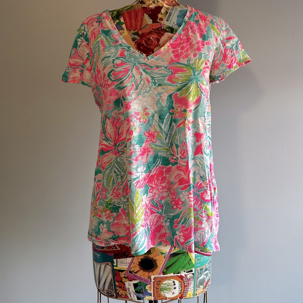 Lily Pulitzer Etta V-Neck T-shirt pink Blue Green Size Small